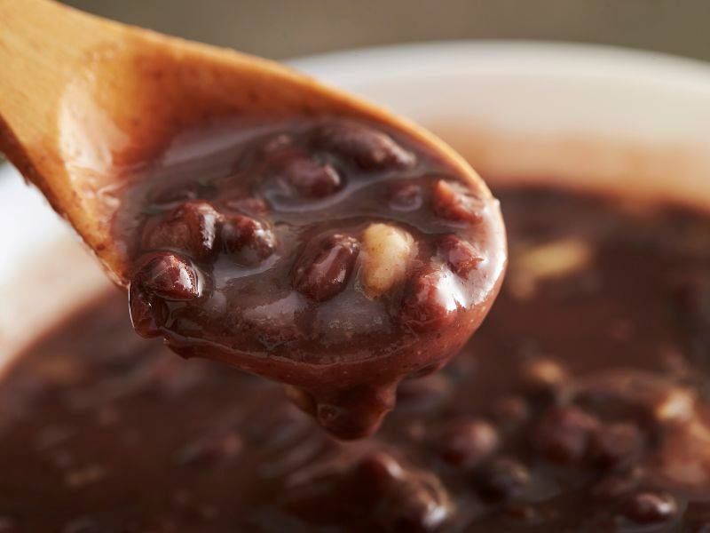 zuppa di fagioli neri e patate dolci