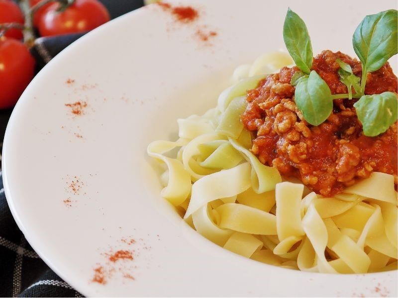 tagliatelle al ragù di seitan