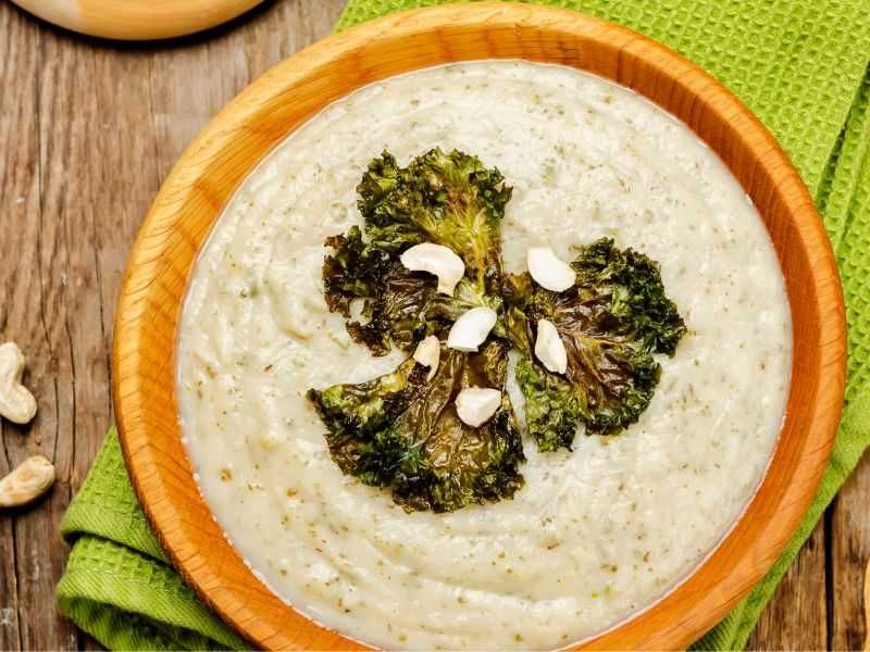 zuppa cavolfiore arrostito e anacardi